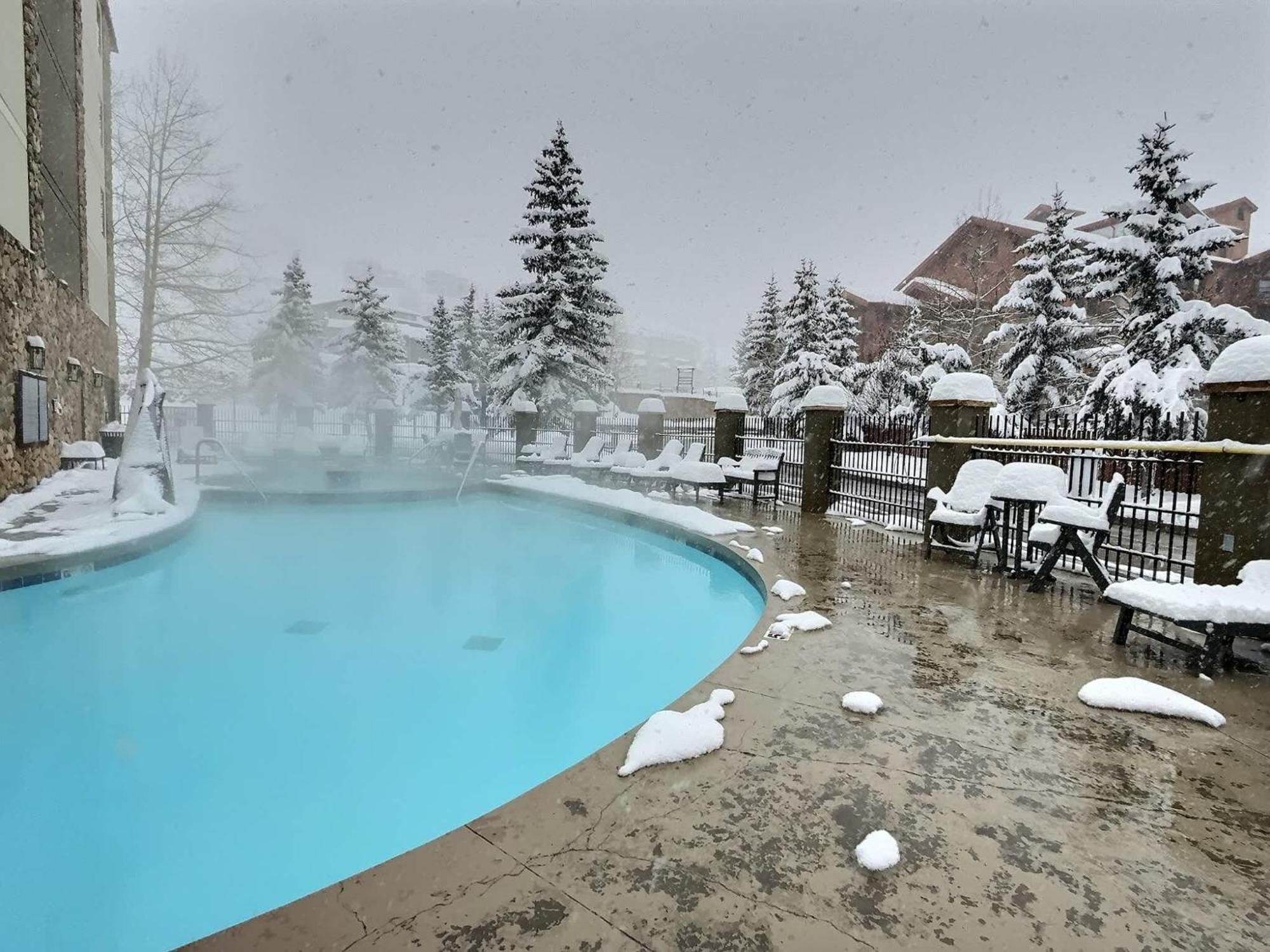 Studio 211 - Perfect Location With Pool And Hot Tub Крестед-Б'ютт Екстер'єр фото